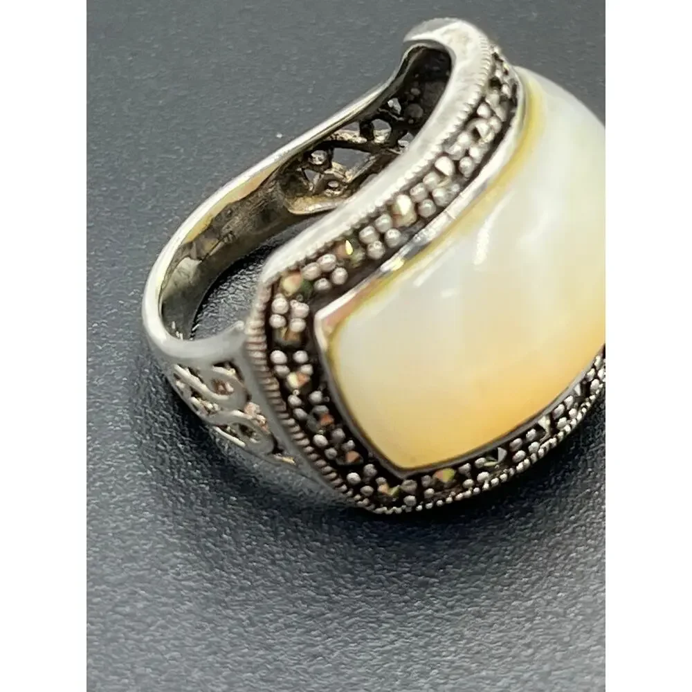 Sterling Silver 925‎ Cream Mother of Pearl and Marcasite Ring Sz 7.25